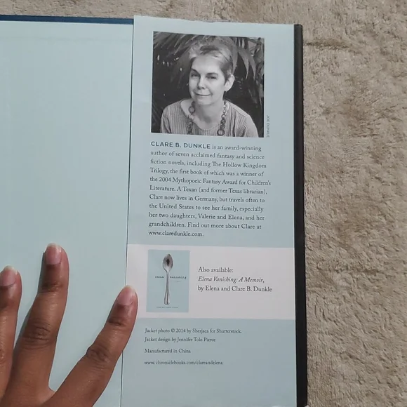 Hope and Other Luxuries (A Mother's  Life With A Daughter's Anorexia) Book - Picture 4 of 6